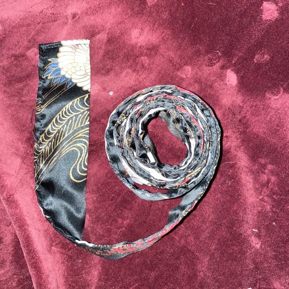 Silk Japanese kimono - Picture 5 of 11